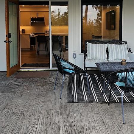 Kelly'S Sunset Lake Retreat Shawnigan Lake Экстерьер фото